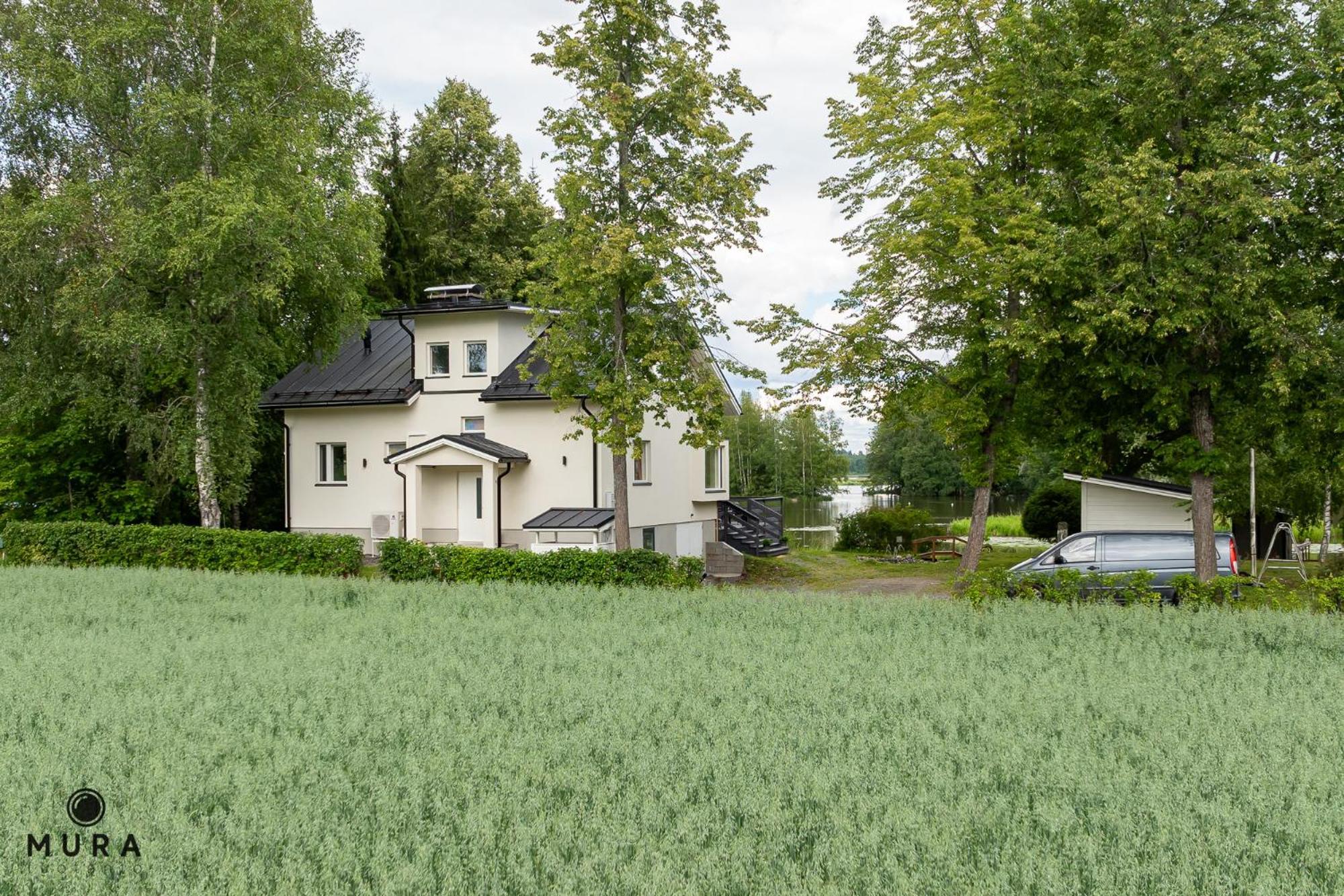Gaia - Luxury With Jacuzzi And Close To Trainstation 10 Minutes From Tampere City! 1,5 To Helsinki Villa *